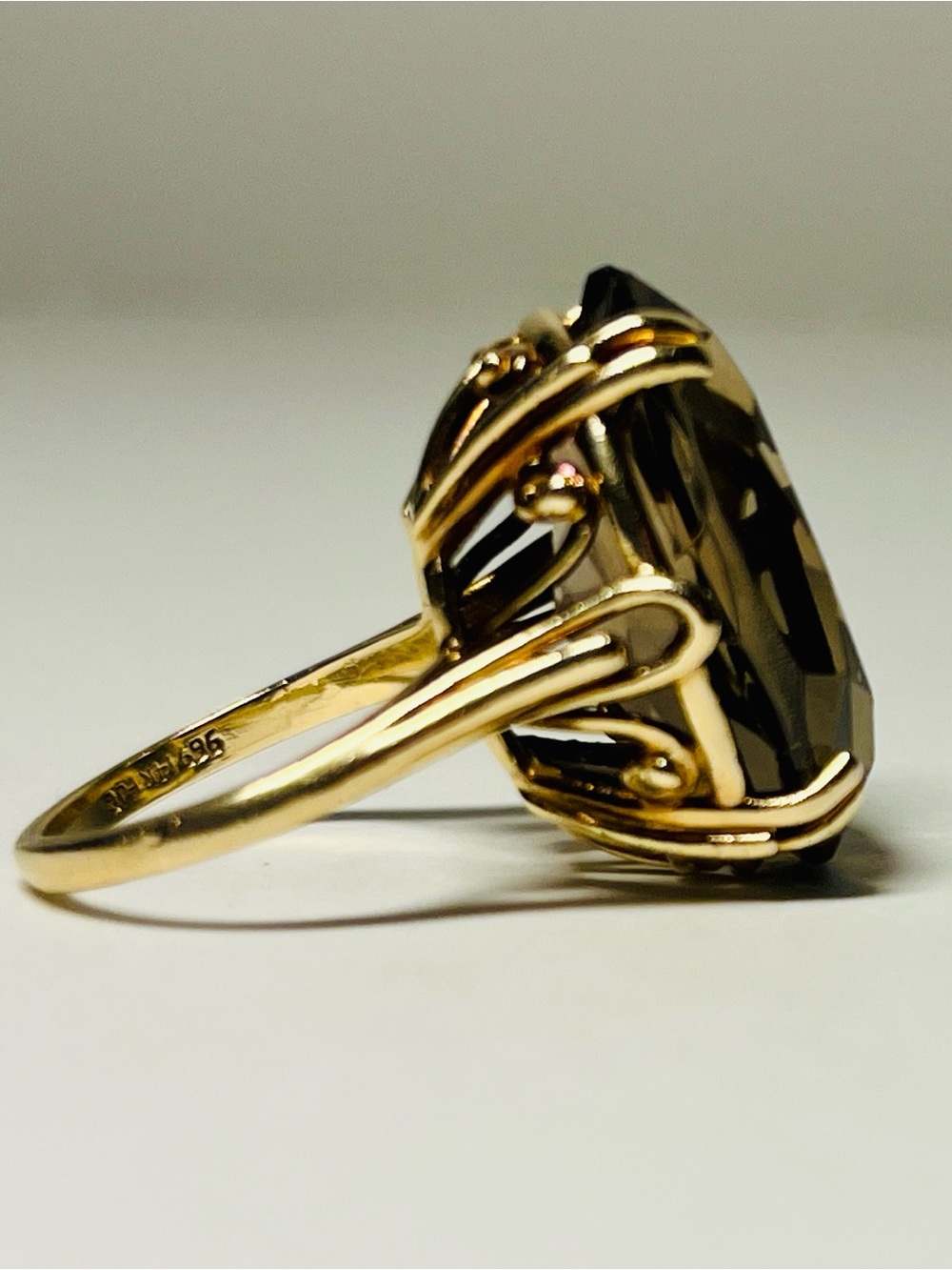 14k Gold Brilliant-Cut Smoky Quartz Estate Vintage Cocktail Ring, Size 7 1/4 - Picture 5 of 15